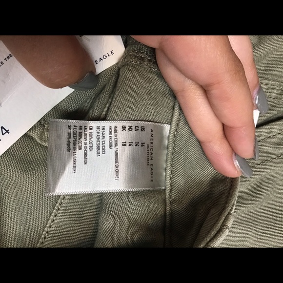 Women’s American Eagle Super High Rise Size 14 - Picture 13 of 14